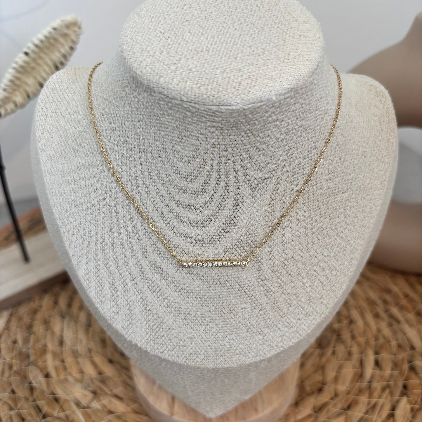 Collier barre