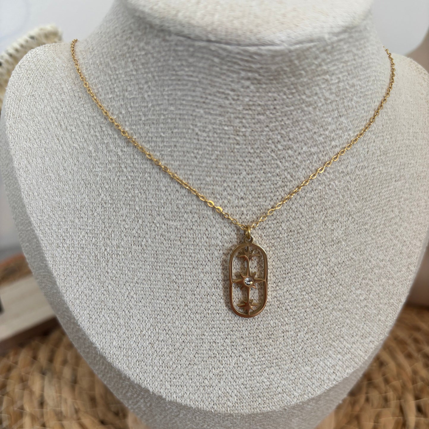 Collier pendantif étoile - acier inoxydable